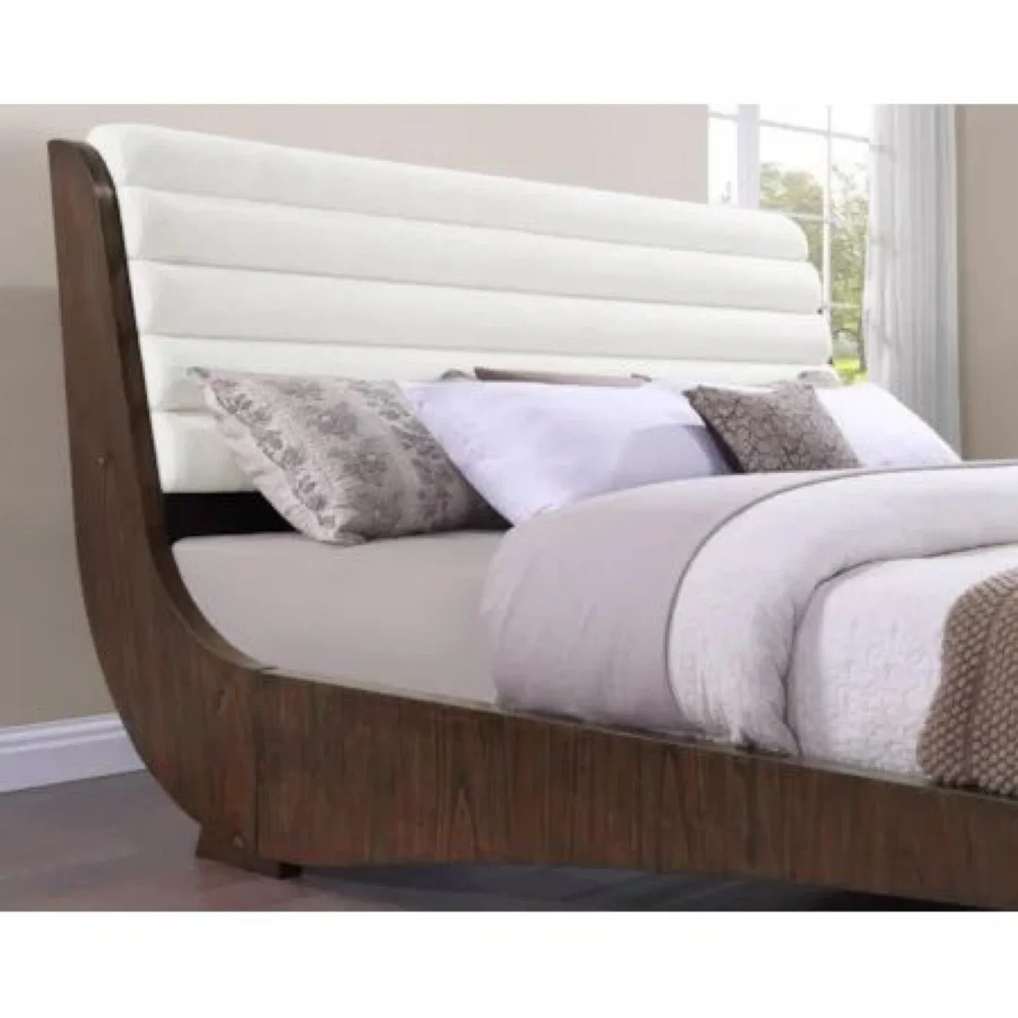 Nobu Bedroom Set - Queen Bed, Dresser & Nightstand image indicator(4)