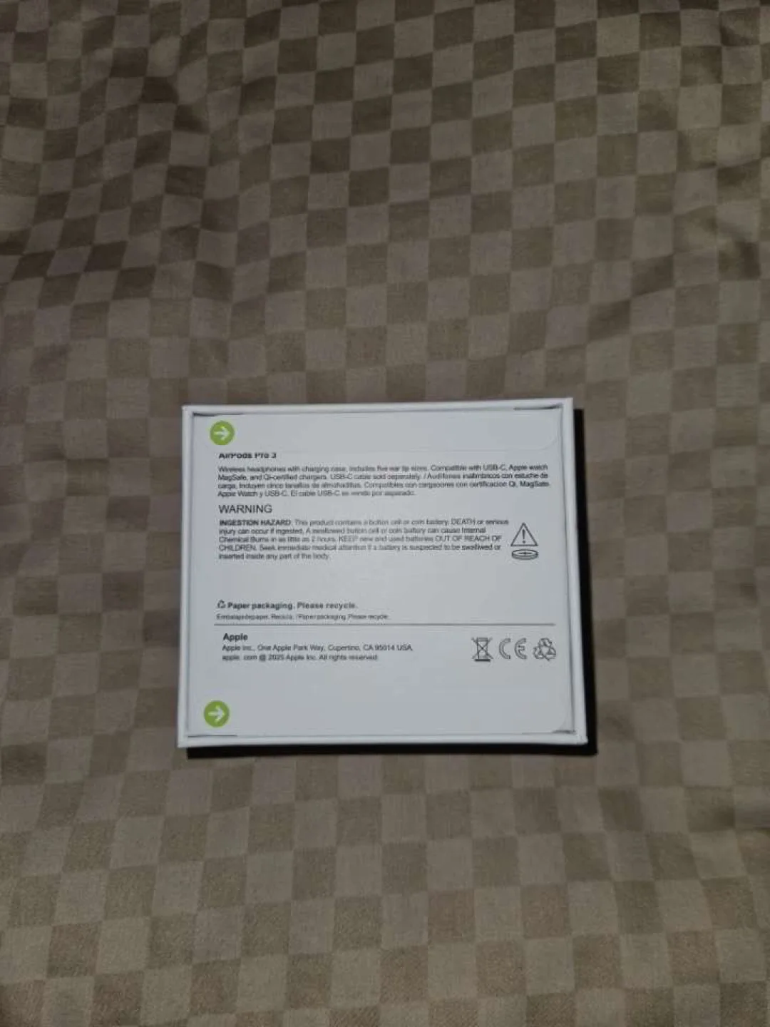 Apple AirPods Pro 3 Gen - Like New! image indicator(3)