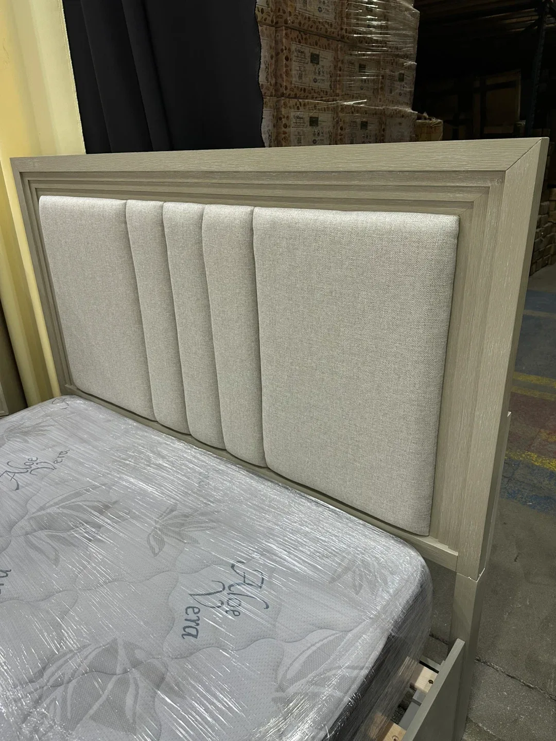 Bedroom Set (Bed, Dresser, Nightstand, Chest) image indicator(6)