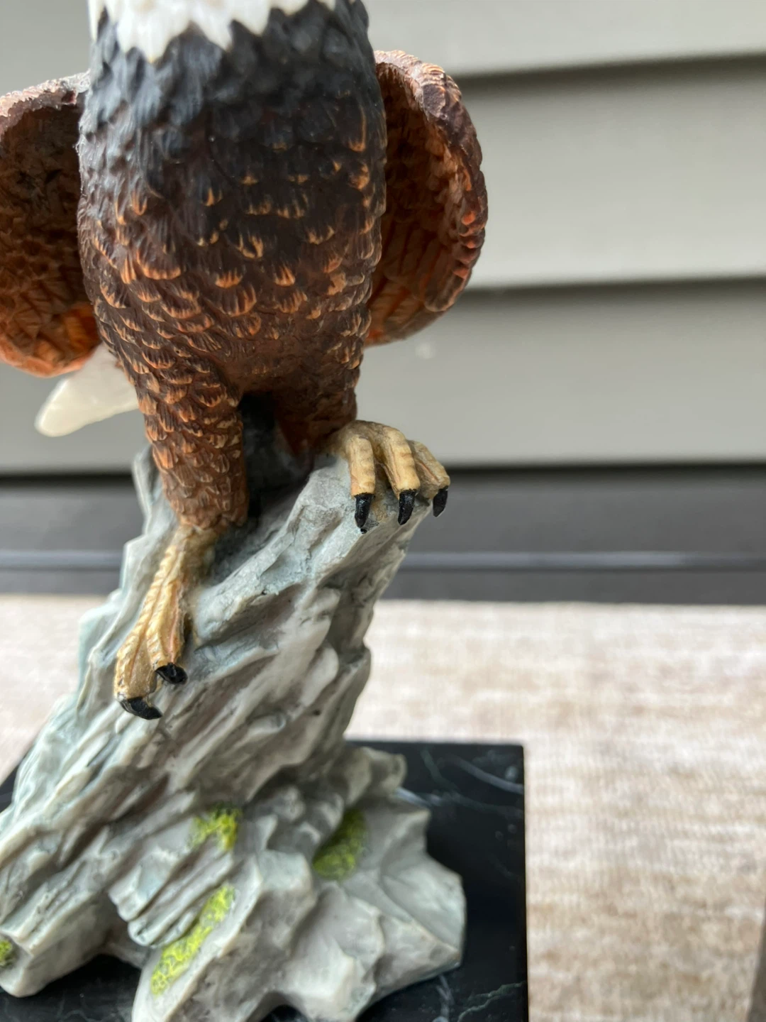 2004 Eagles Club Statue Figurine - photo 4