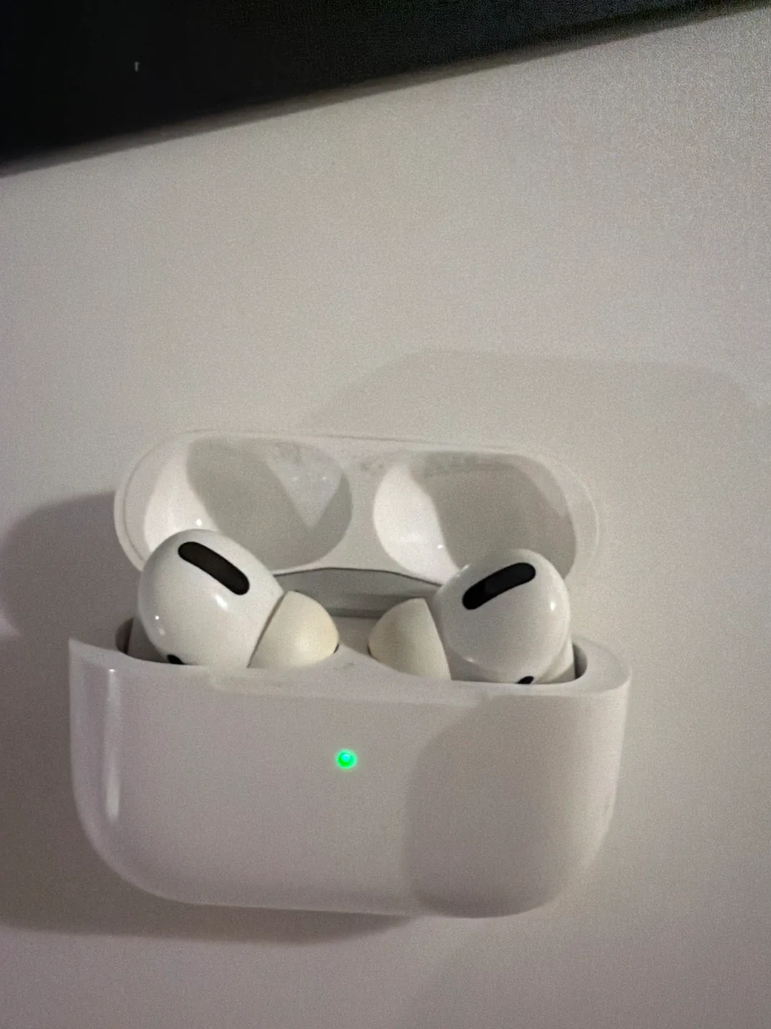 MOVING OUT SALE! Apple AirPods Pro image indicator(2)