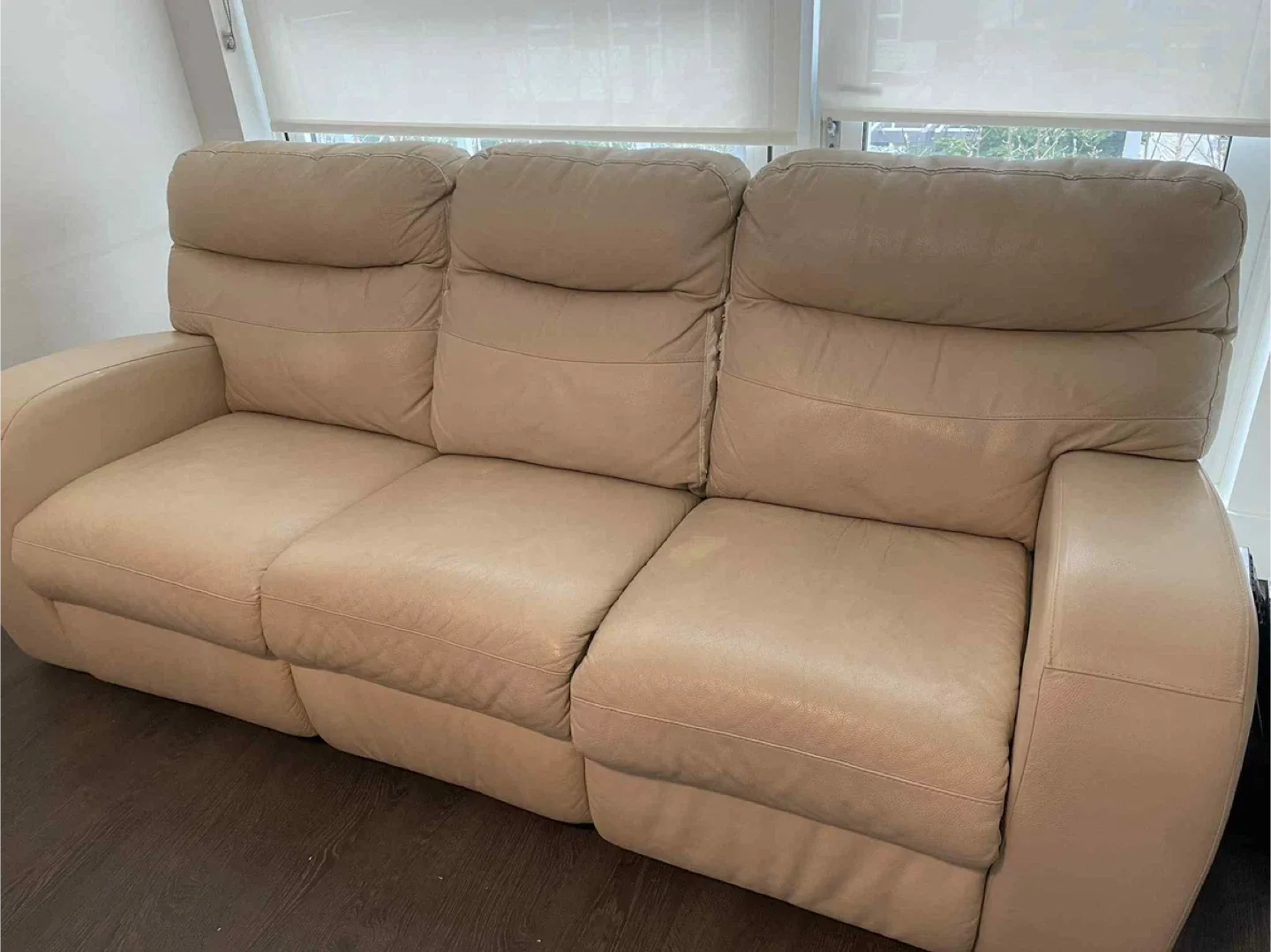 Beige Leather Reclining Loveseat with Console image indicator(4)