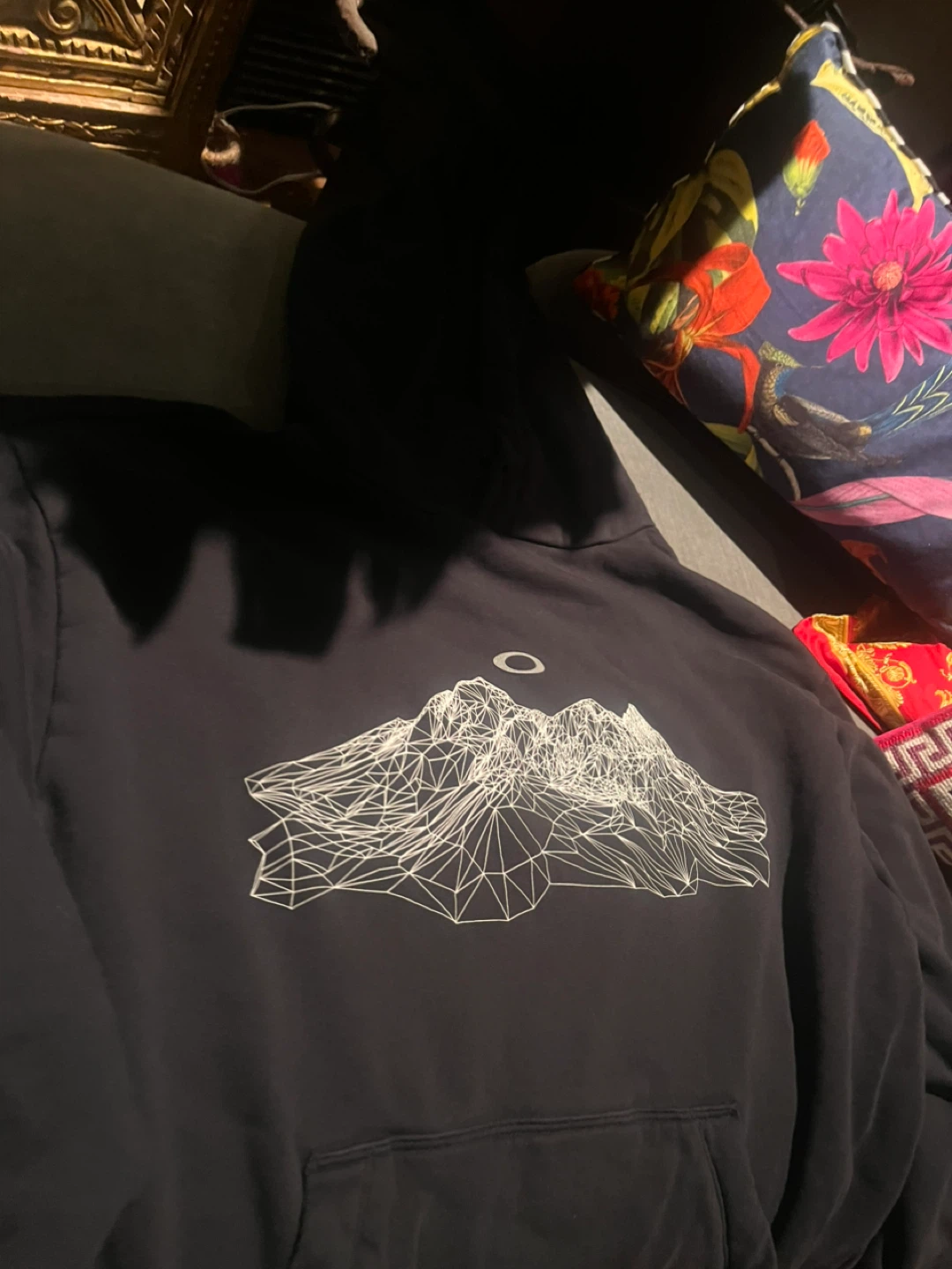 Oakley Black Hoodie - Roxy Fit - photo 2