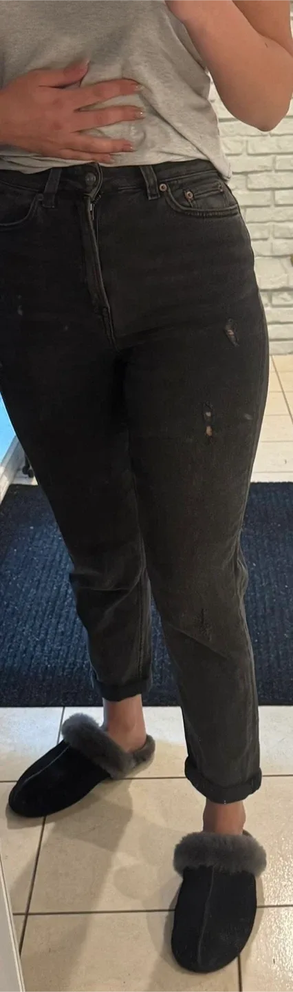 Black Distressed Jeans