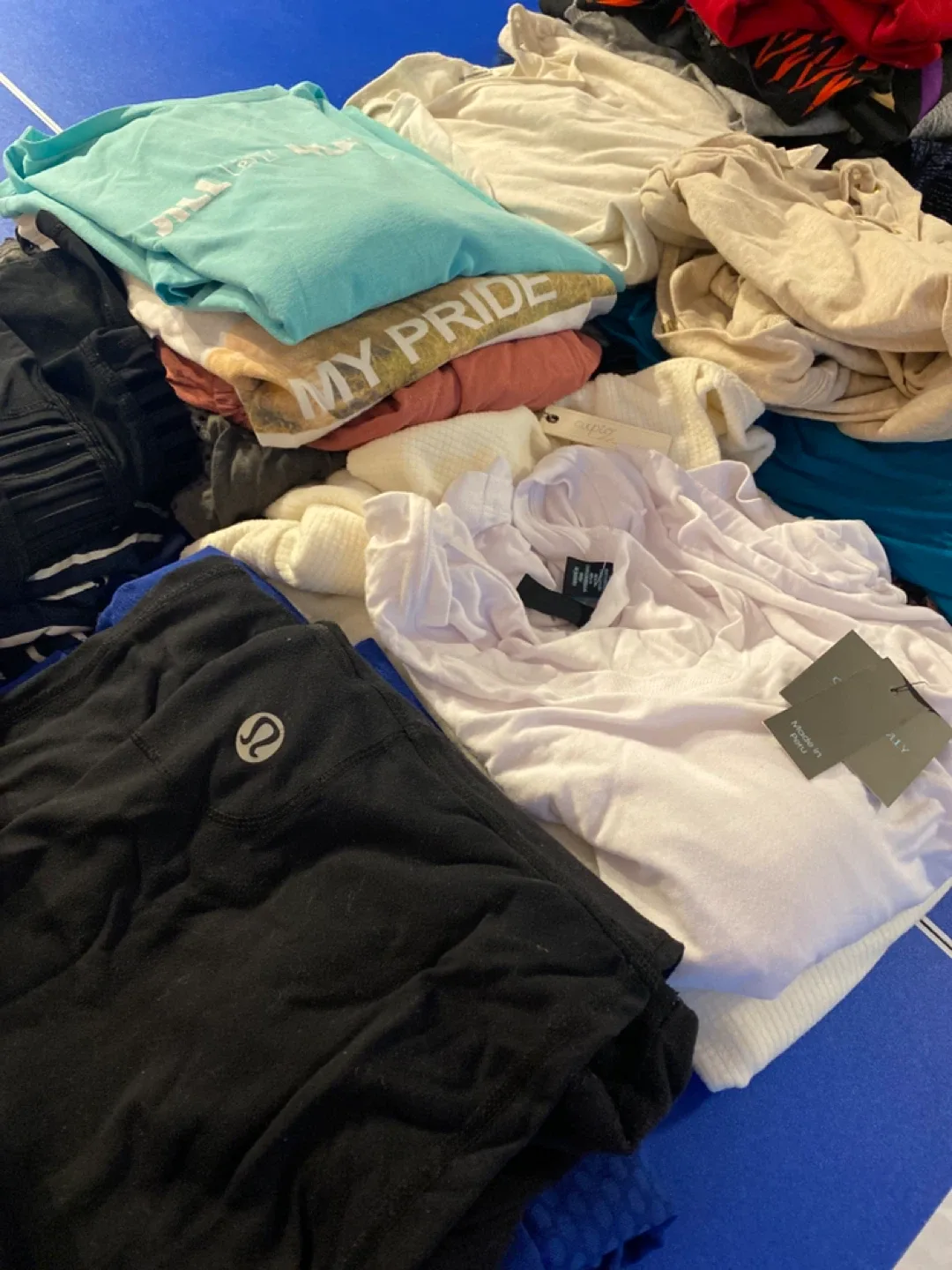 Mixed Clothing 30 + Lot - Lululemon, ALV and more! image indicator(3)