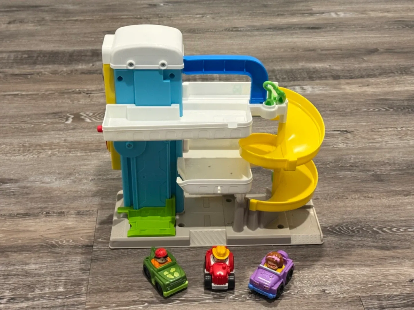 Fisher-Price Little People Helpful Garage with 3 Cars image indicator(2)