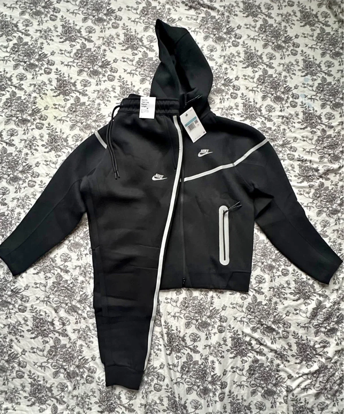 Reflective nike tech (size small mens )