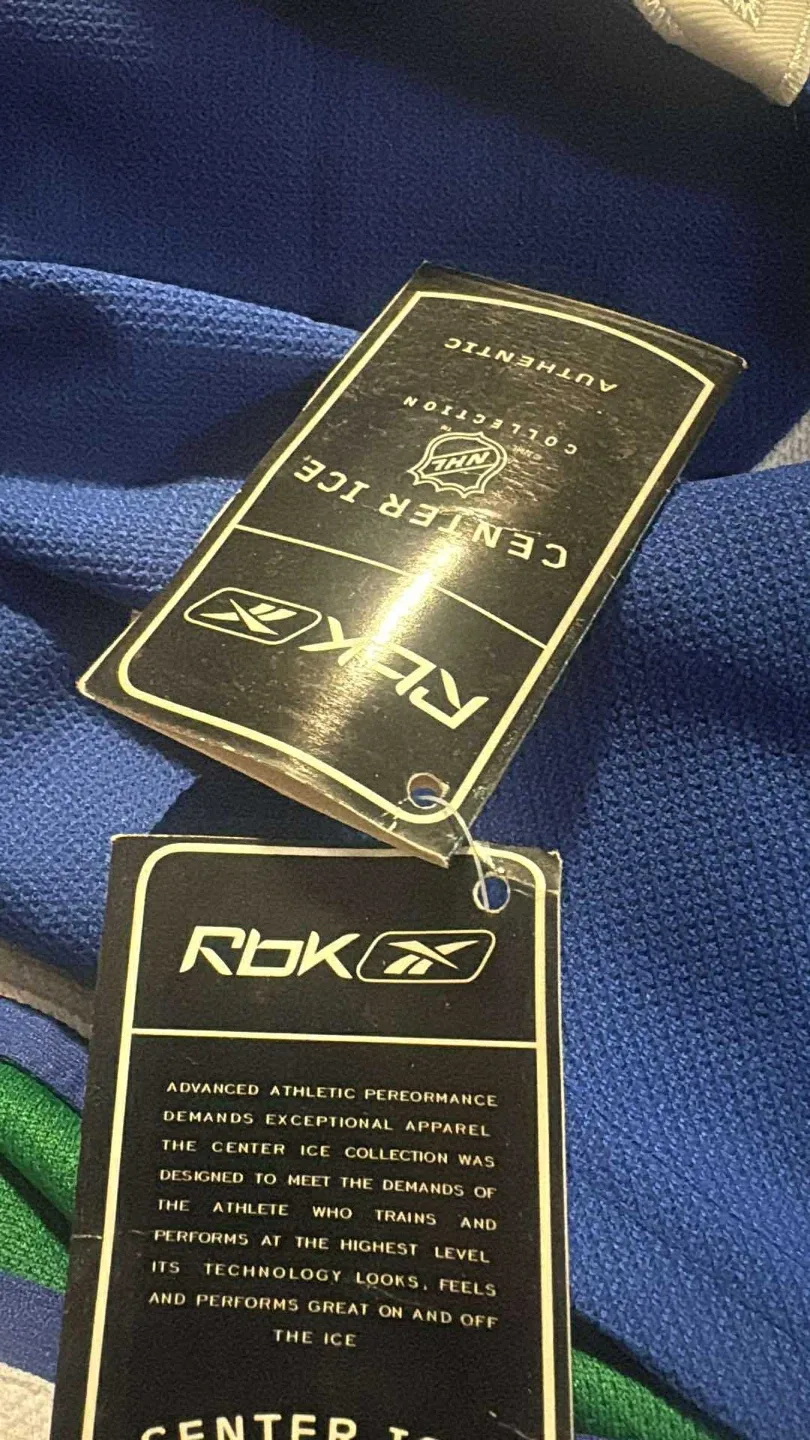 Reebok Canucks Jersey - Size L/XL
