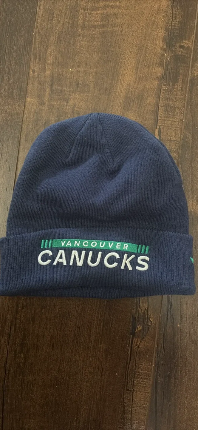 Reebok Canucks Jersey - Size L/XL image indicator(7)