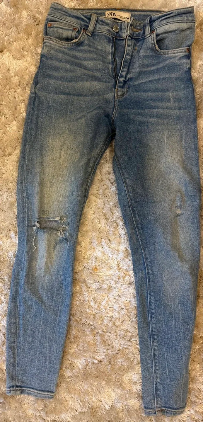 Zara Jeans - Size US 4 image indicator(2)