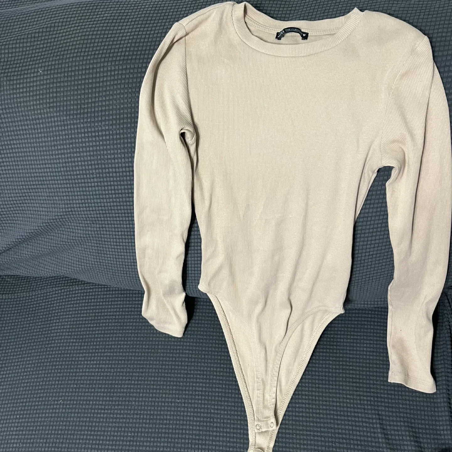 Zara, H&M Long Sleeve Tops image indicator(3)