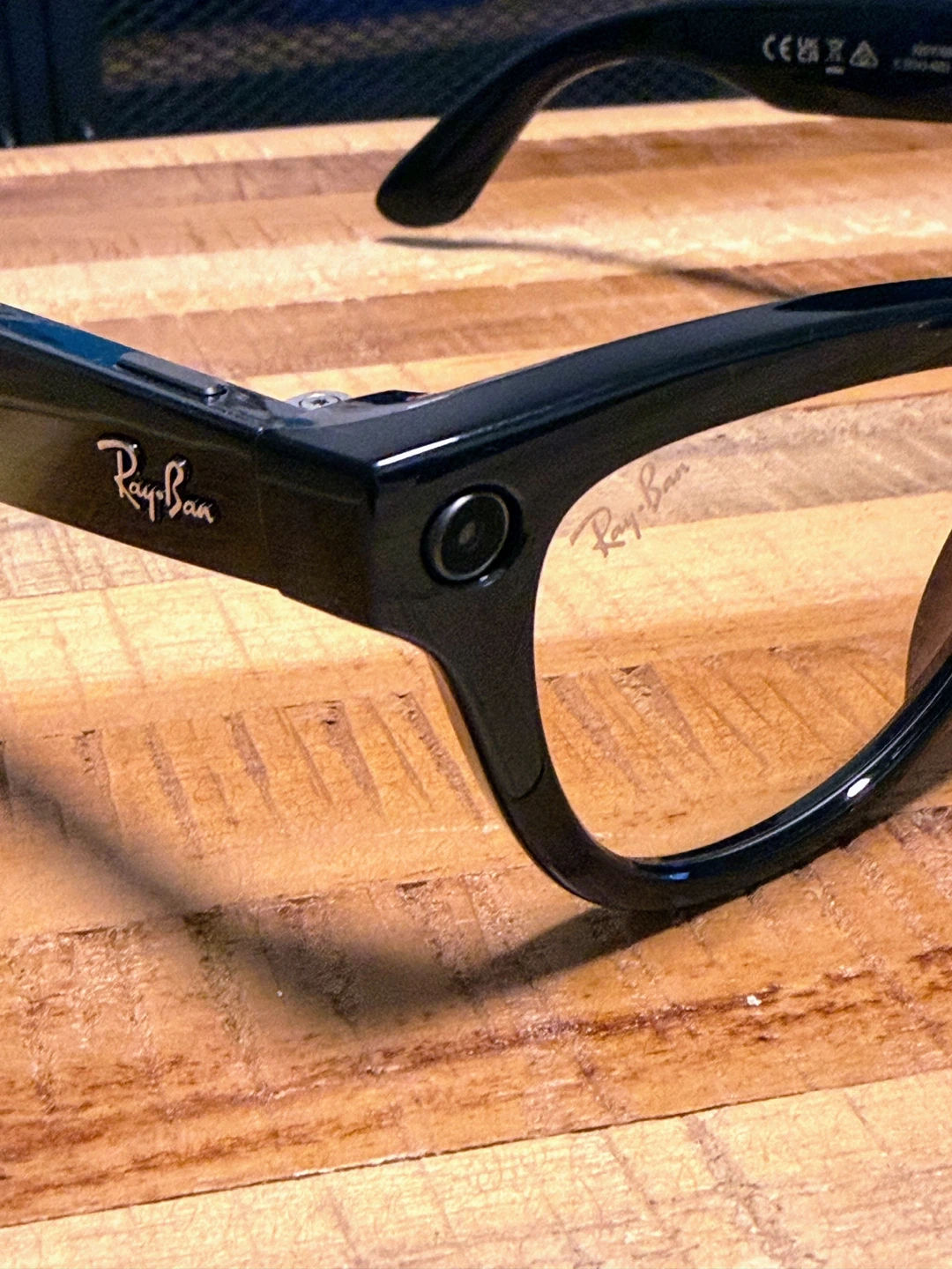 Ray-Ban Meta Skyler Smart Glasses - photo 4