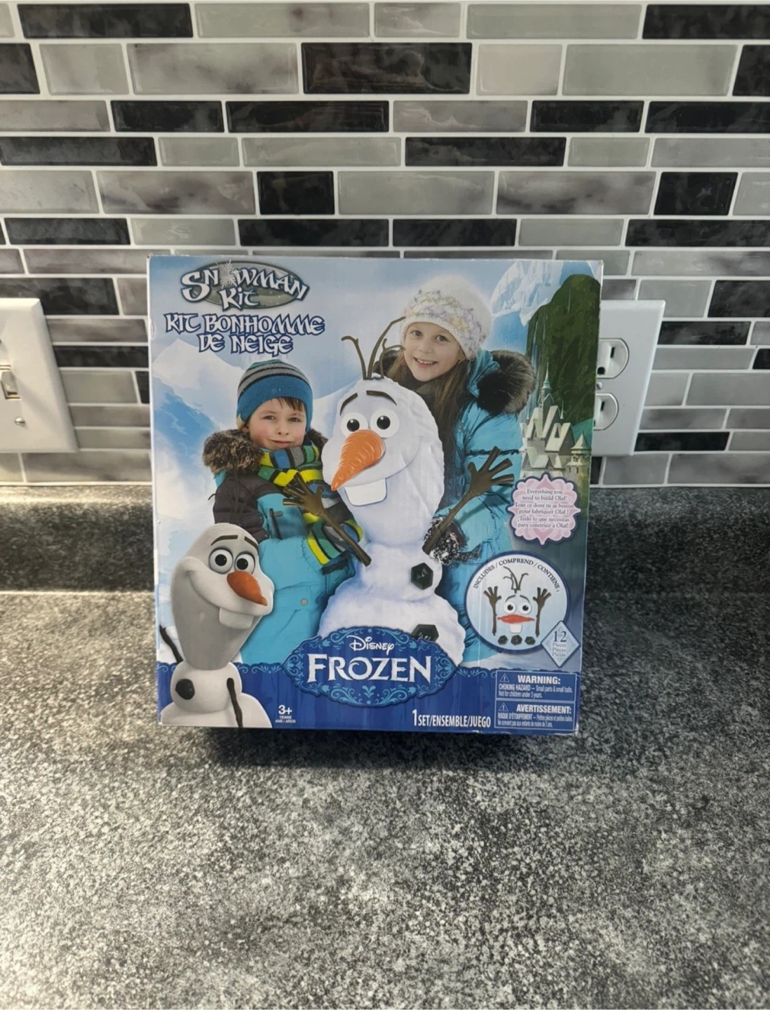 Disney Frozen Olaf Snowman Kit - New in Box!