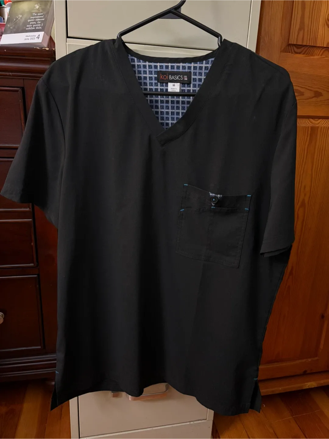 Men’s Koi Basics Scrub Top - Size M