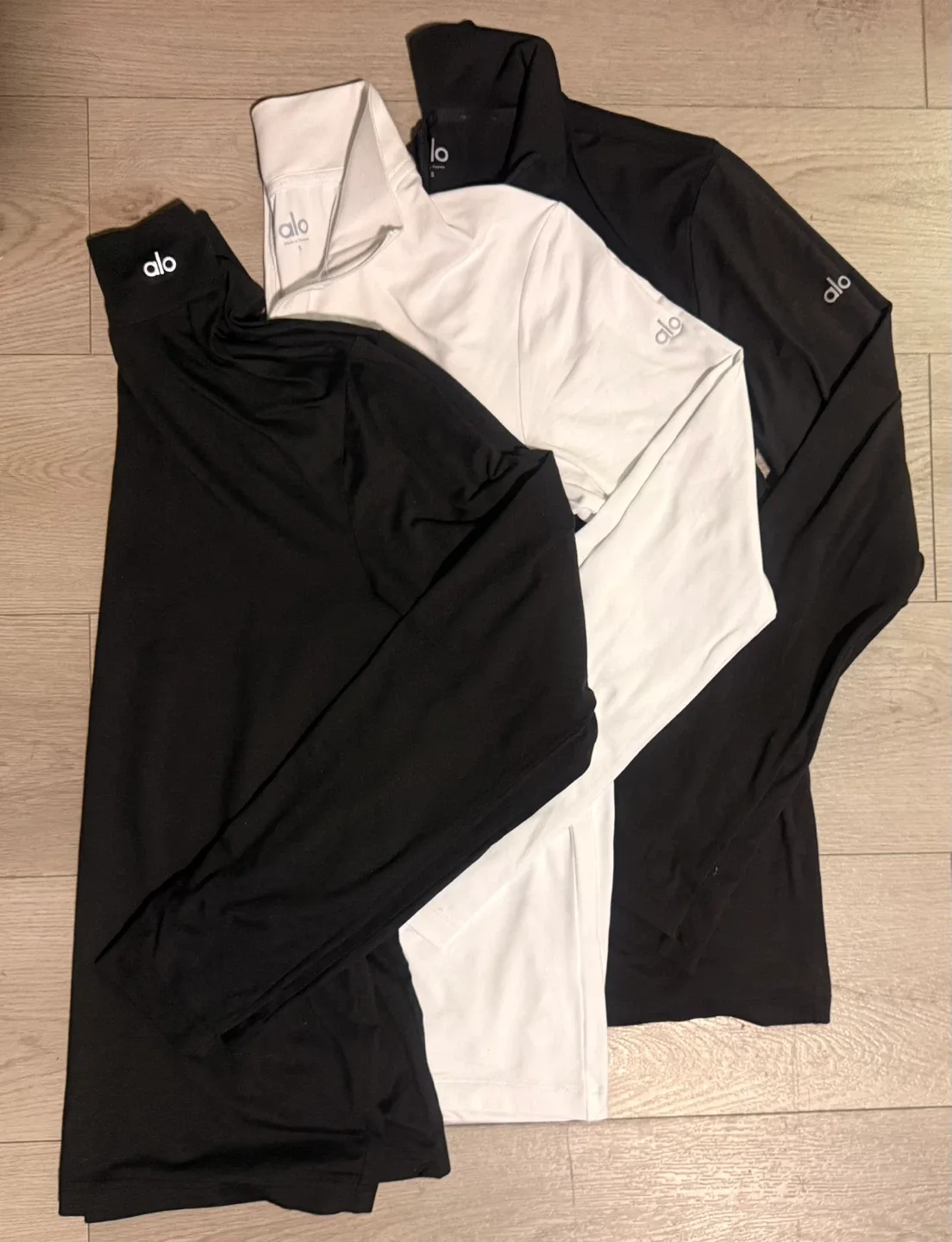 Men's Alo & Lululemon 16 Piece Bundle + Gift sz Small/30-31 image indicator(2)