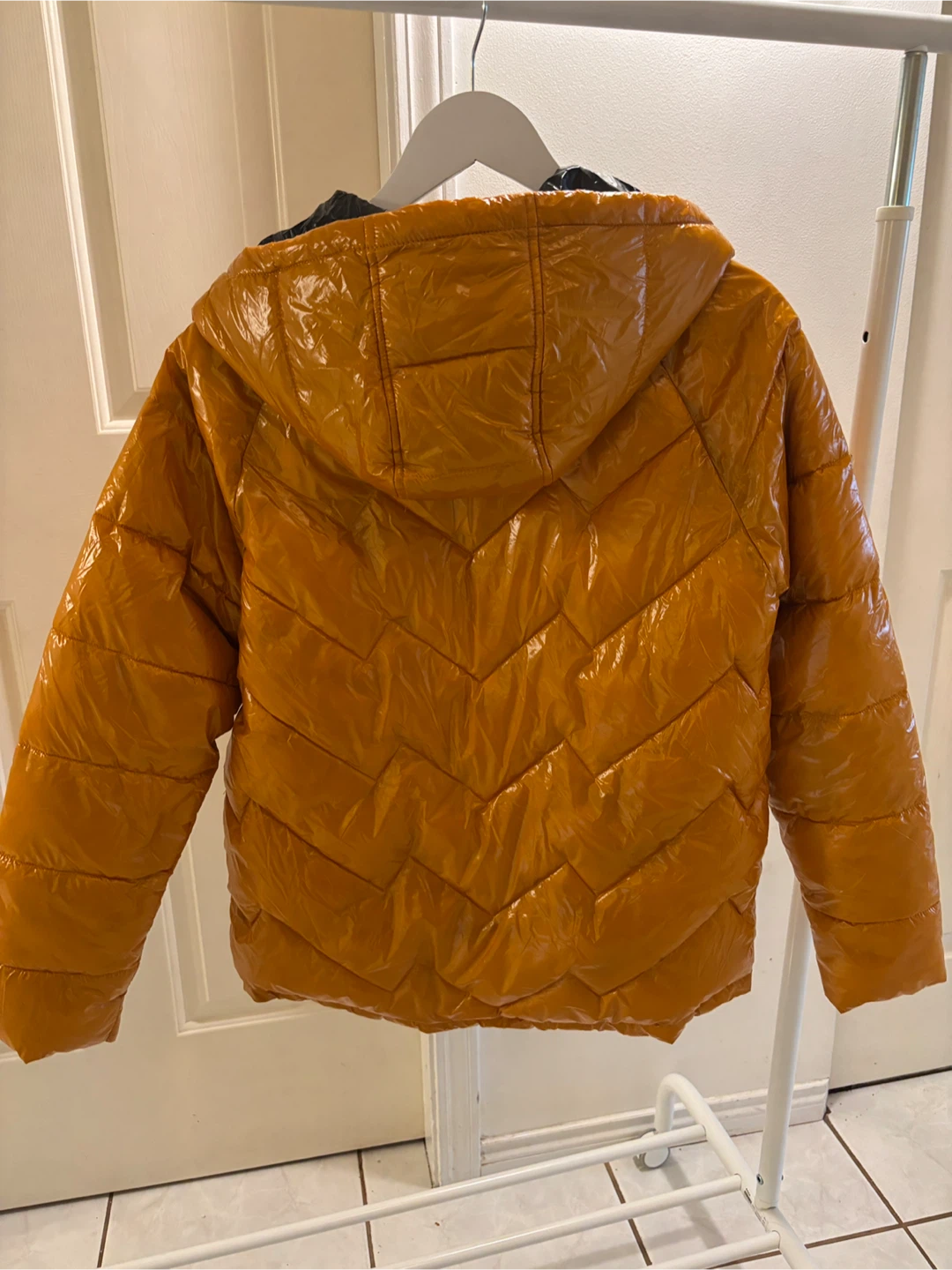 🧡 🖤 Vivid Orange Peel & Black - Size: M - photo 2