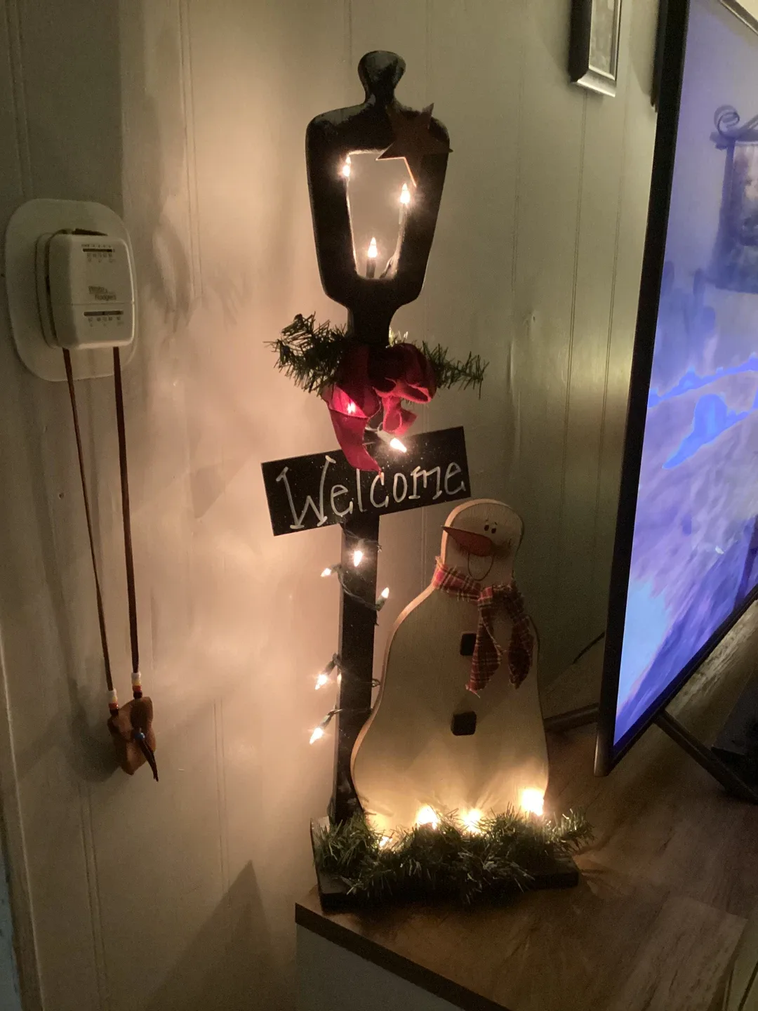 Welcome Snowman Lamp Post Decor