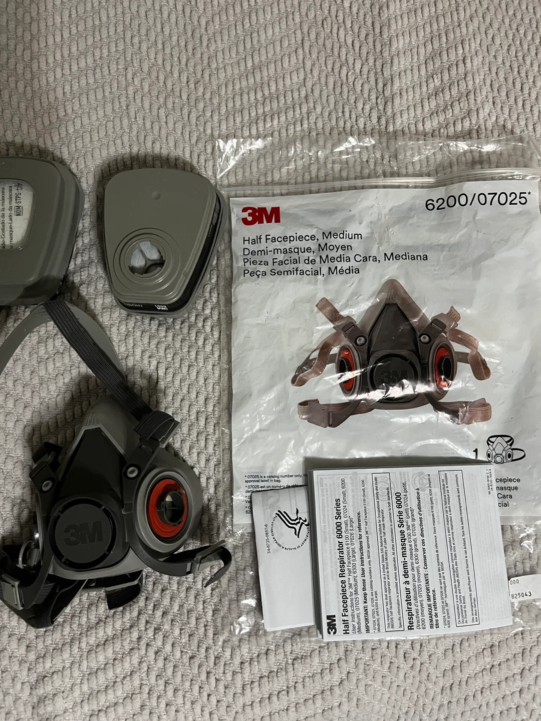 3M Half Facepiece Respirator 6200 Medium