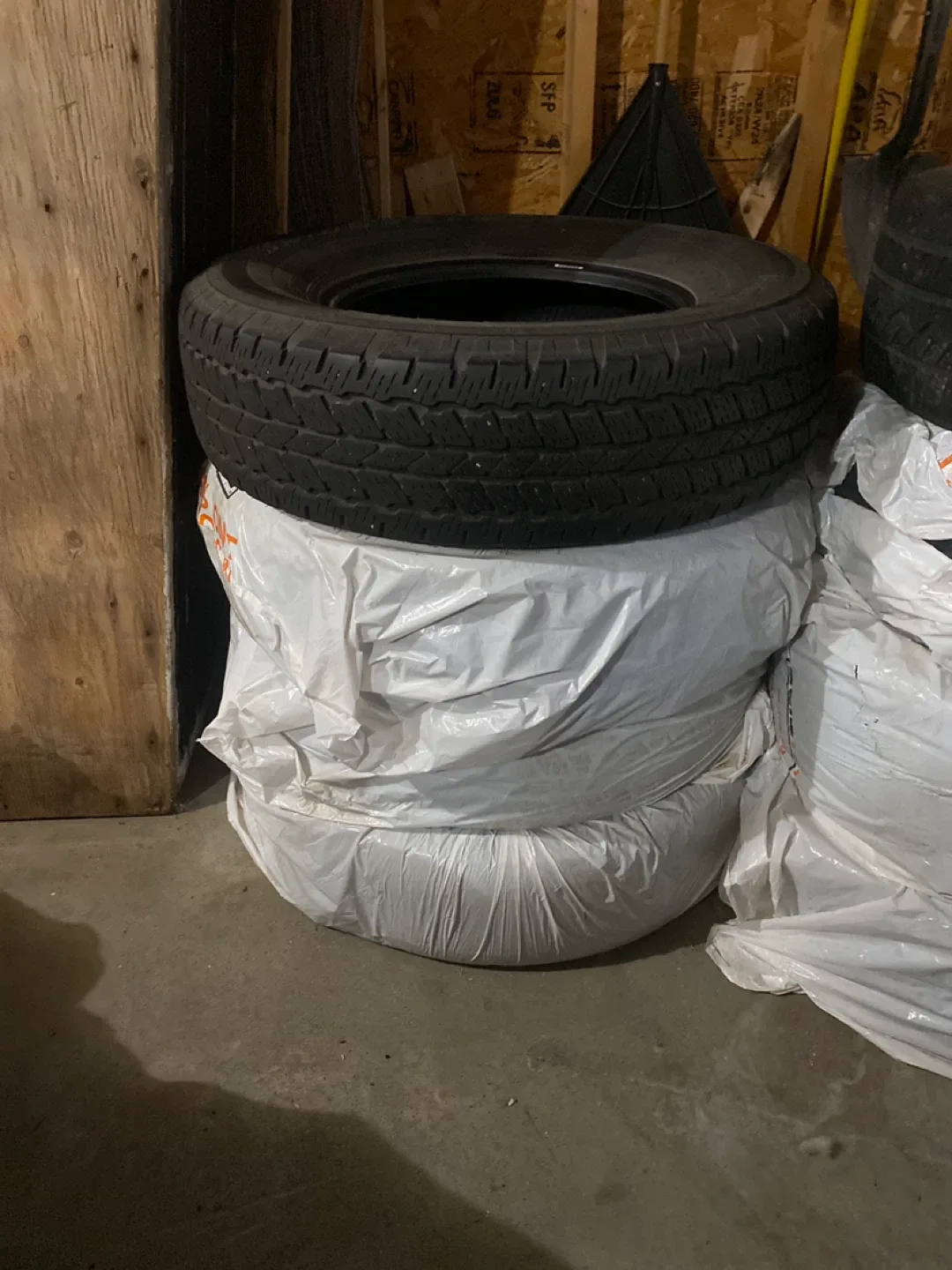 Bridgestone Dueler A/T Tire