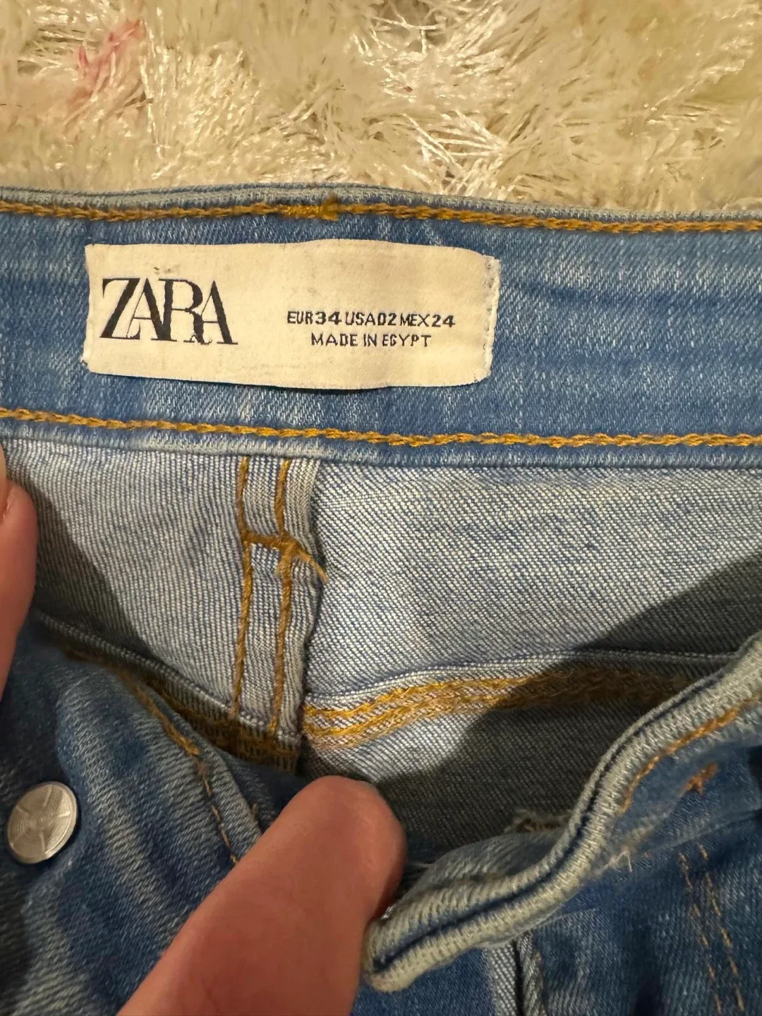 Zara Jeans - Size 2 image indicator(3)