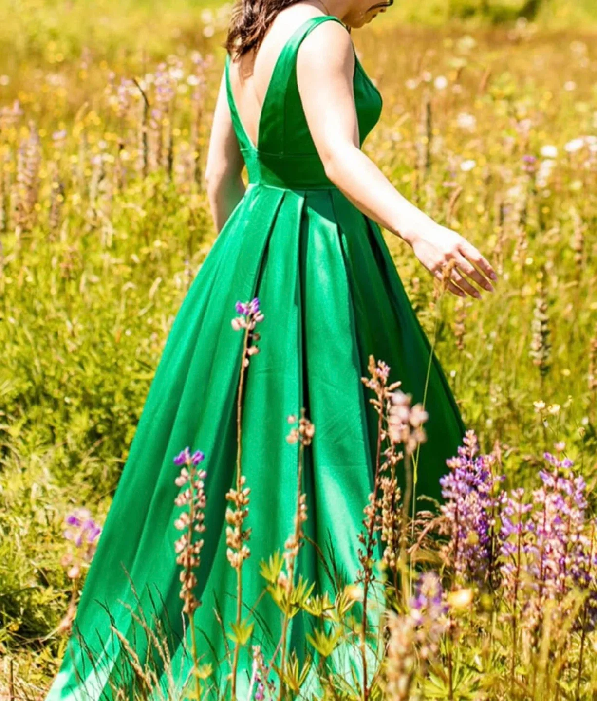 Grad dress image indicator(3)