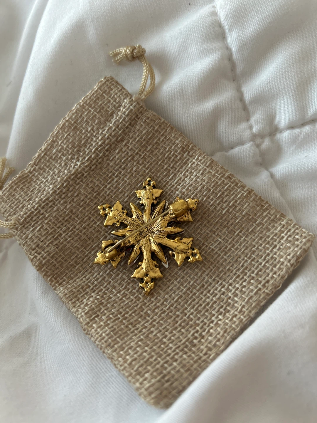Red Snowflake Brooch - photo 2