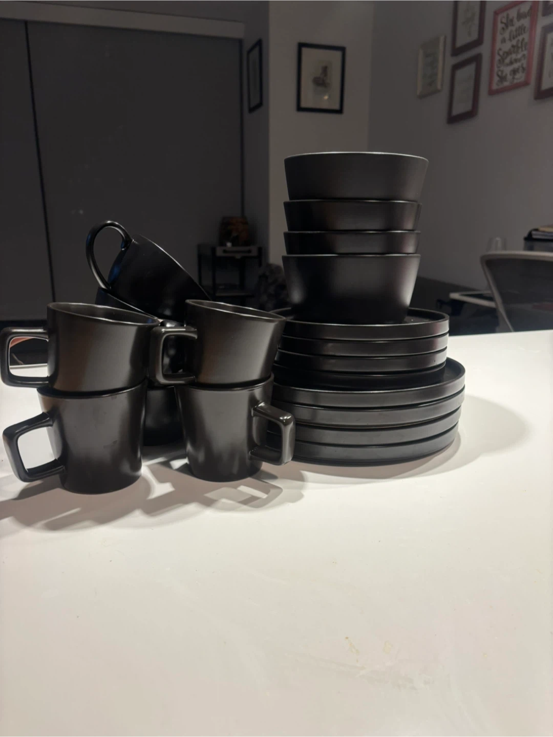 Black Dinnerware Set (Plates & Bowls)