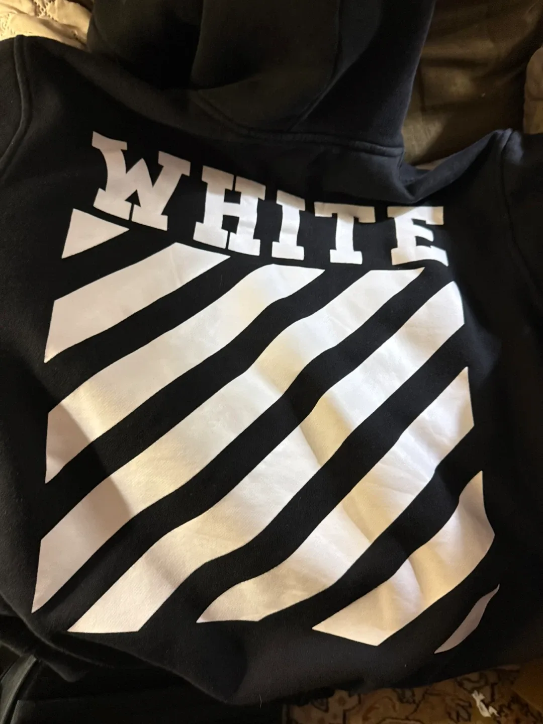 Off-White sweatshirt - NOT authentic thumbnail