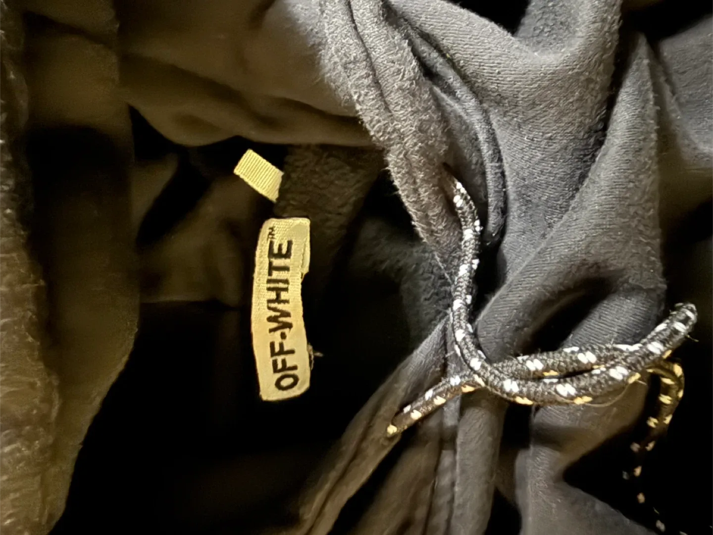 Off-White sweatshirt - NOT authentic image indicator(2)