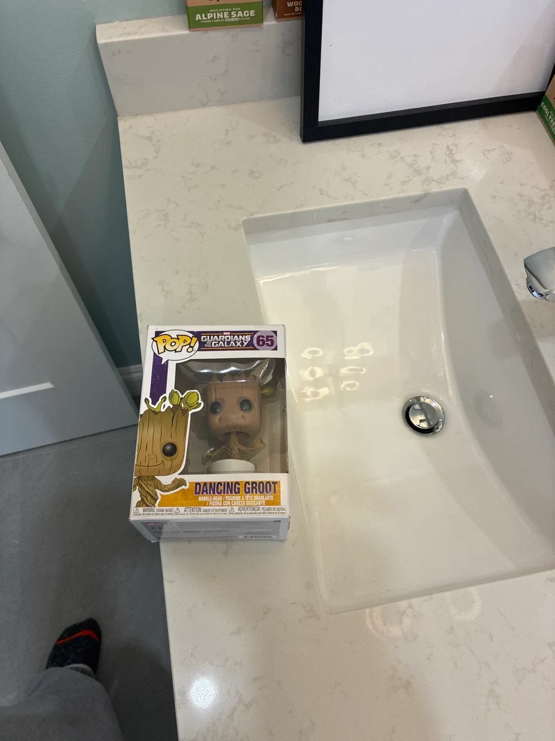 Funko Pop! Guardians of the Galaxy Dancing Groot #65 image indicator(3)