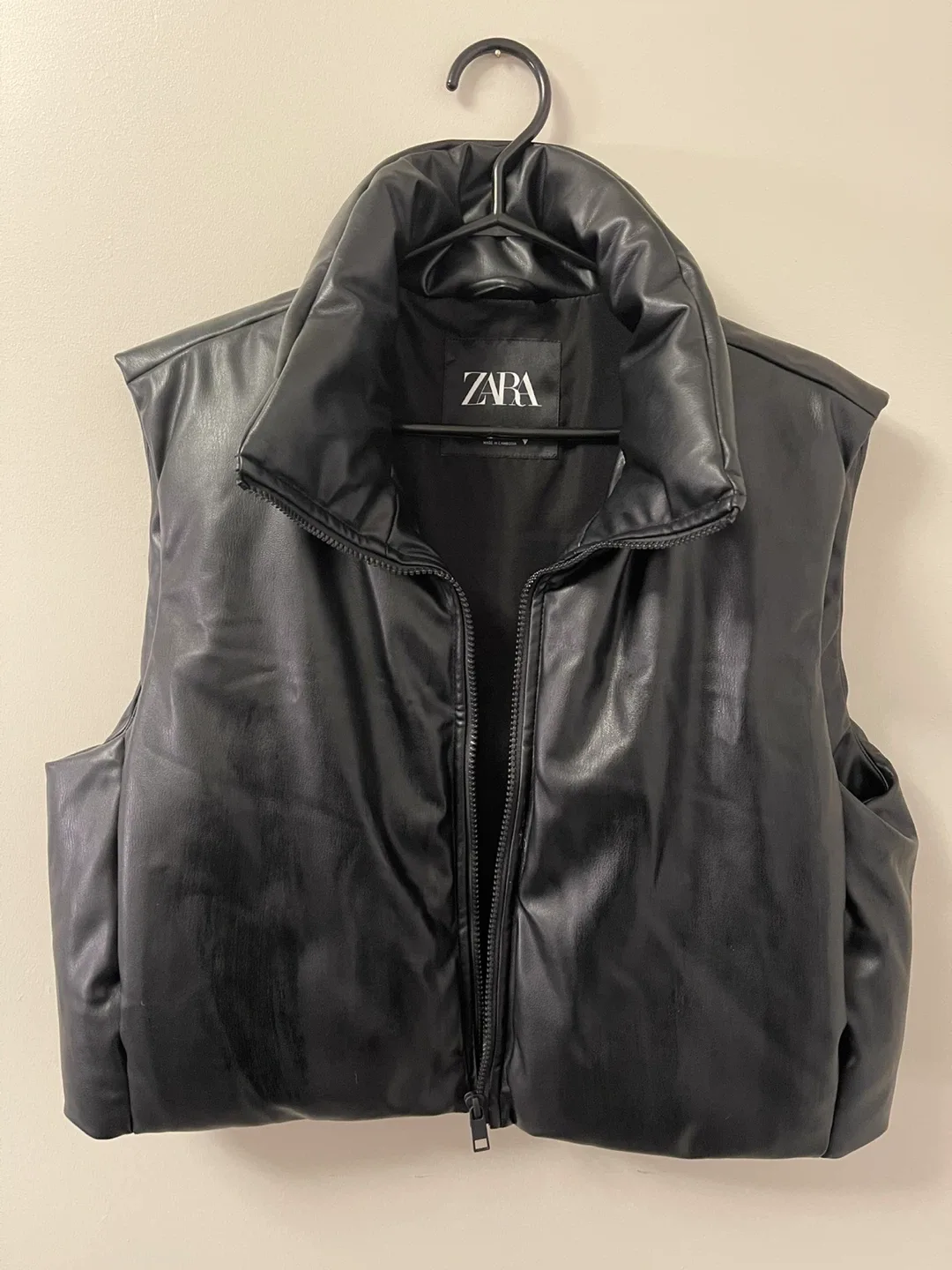 Zara Black Faux Leather Puffer Vest image indicator(2)