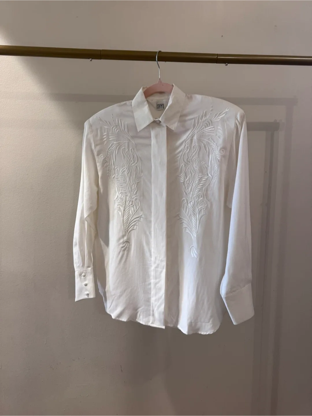 ISHYU White Embroidered Button-Down - Size 6