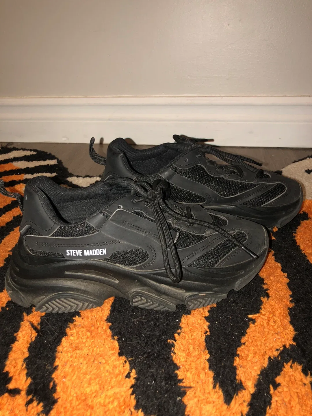 Steve Madden Black Sneakers