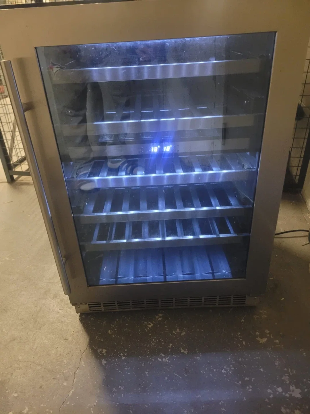 Wine Cooler image indicator(3)