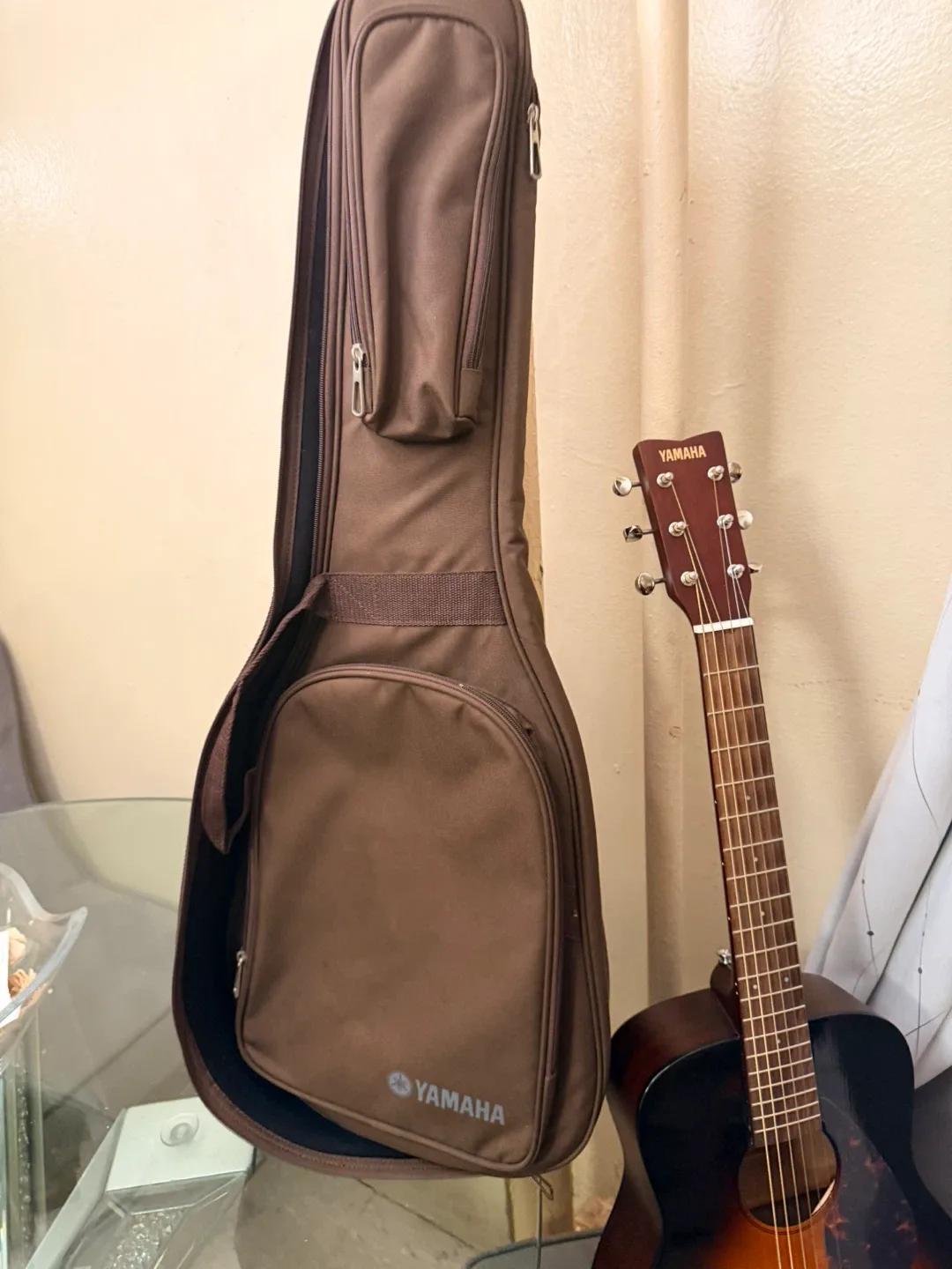 Yamaha FG Junior Acoustic Guitar w/ Gig Bag image indicator(2)
