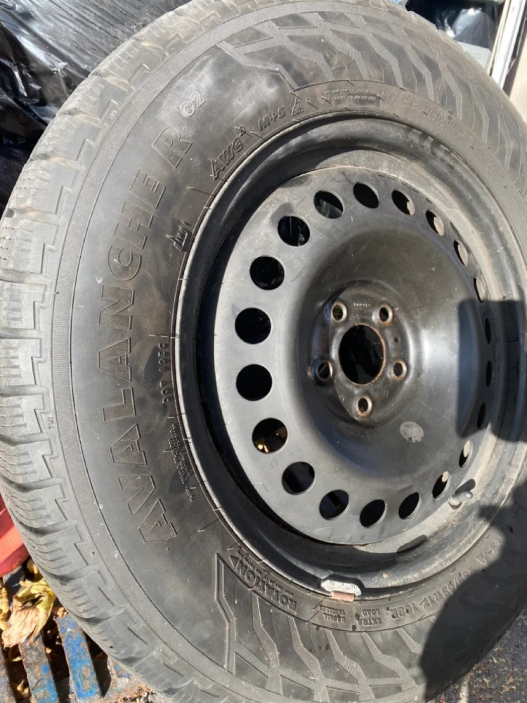 Hercules Avalanche R G2 235/65R17 Tire