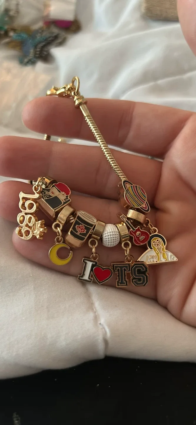charm bracelet with Taylor Swift theme image indicator(3)
