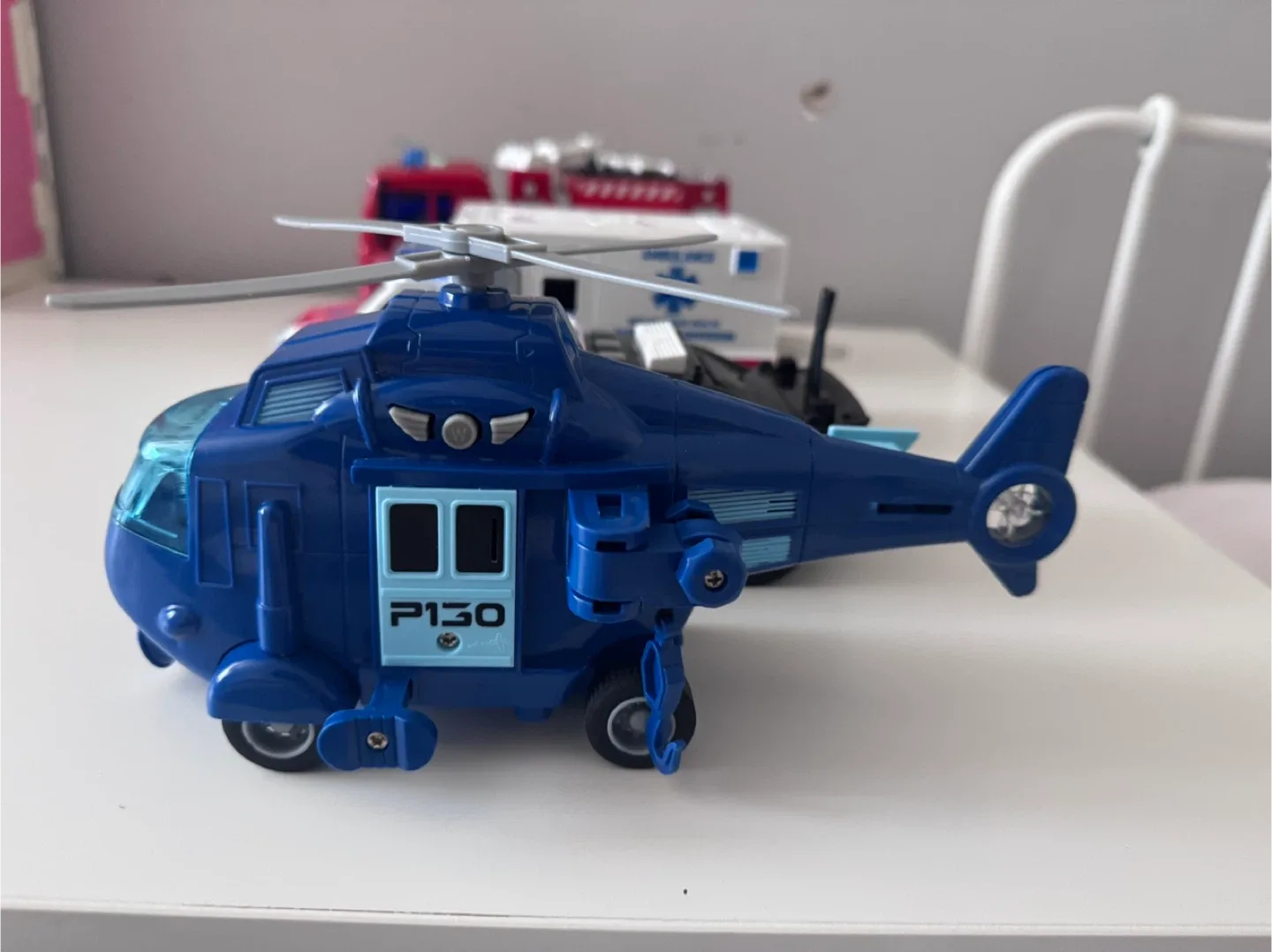 Toy Food Truck & Rescue Team Vehicles &Garbage Truck image indicator(8)