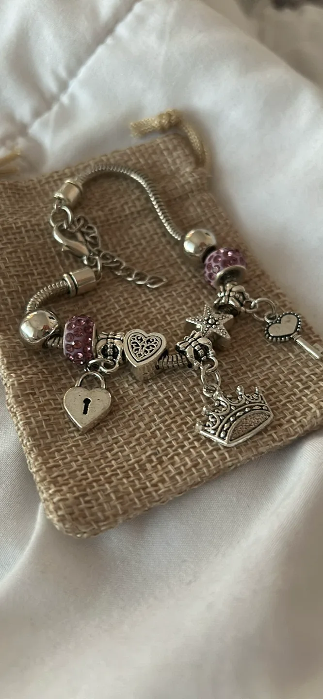 Charm Bracelet with Crown & Heart Charms image indicator(2)