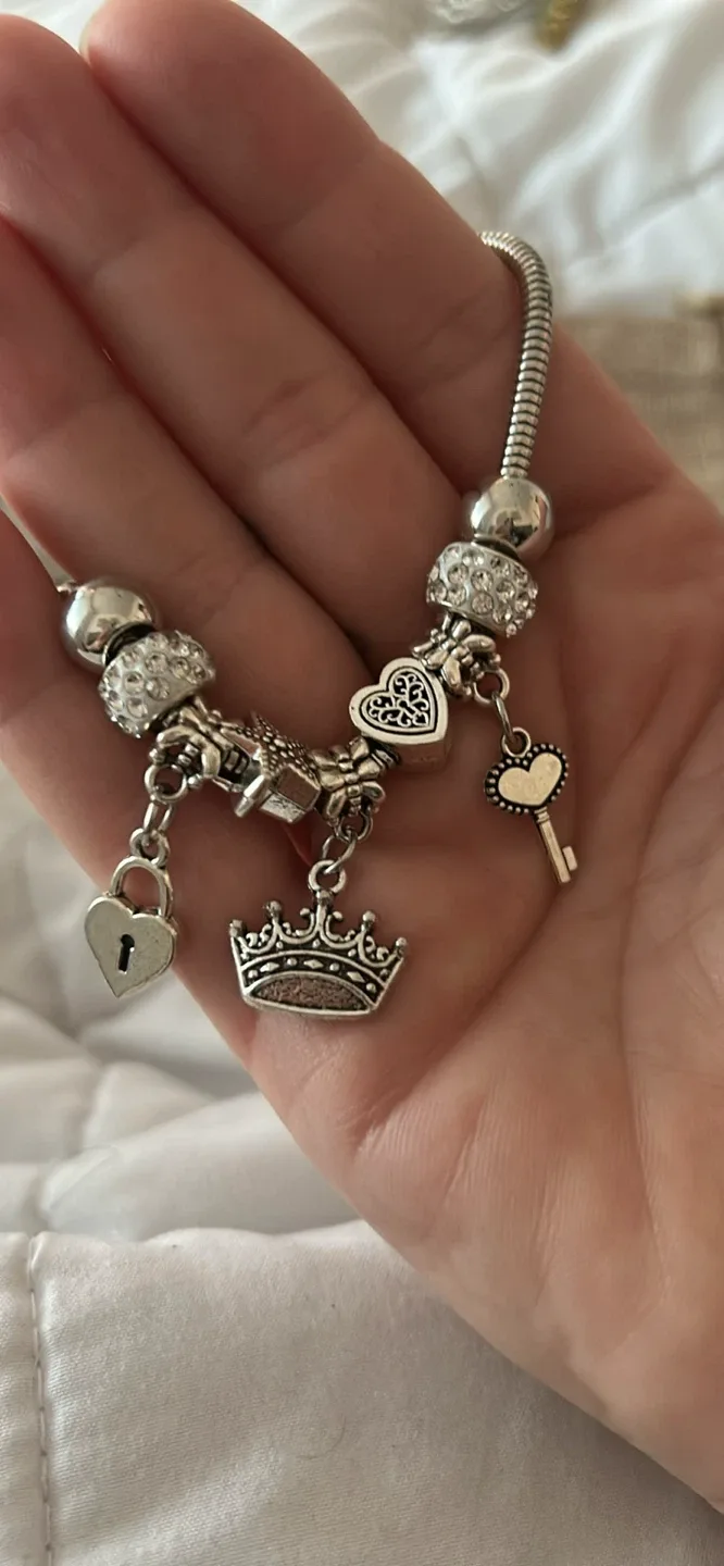 Charm Bracelet with Crown, Heart, Key Charms image indicator(3)