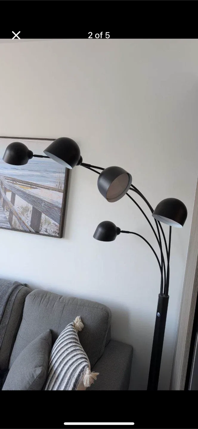 5 - Head Floor Lamp With Marble Base - Brand new image indicator(3)