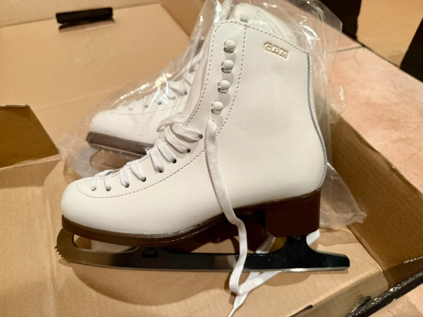 Jackson Cameo CS1350 Ice Skates - Size 5 (Senior)