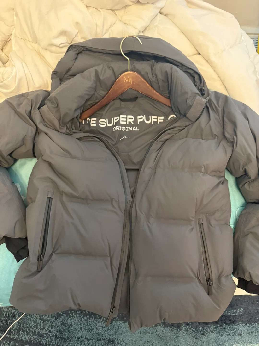 Aritzia The Super Puff - Size M