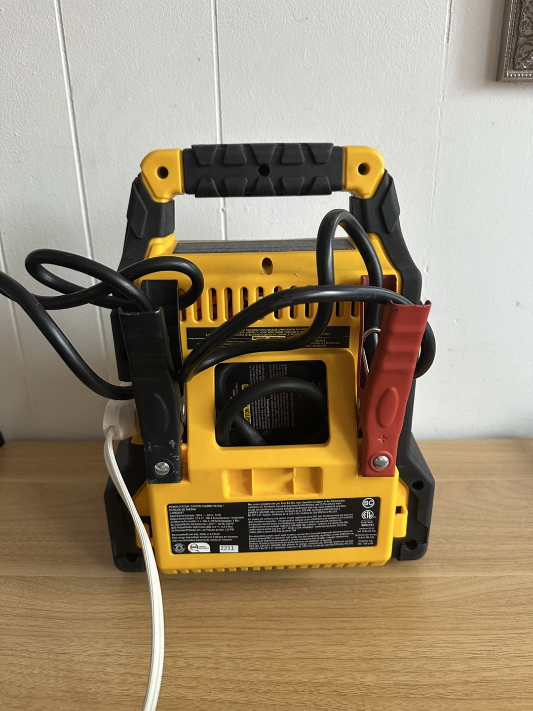 CAT CJ1000SXT Jump Starter - photo 3