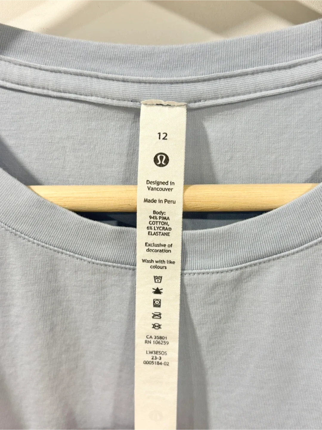 Lululemon Long Sleeve Shirt Blue - Womens Size 12 or size XL image indicator(2)
