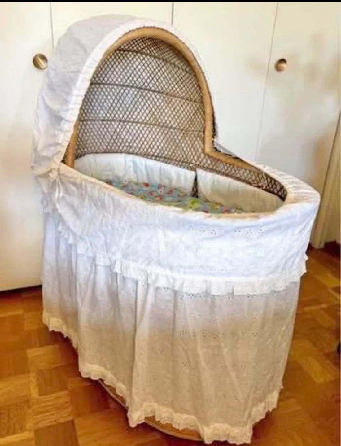 Wicker Baby Bassinet Ensemble