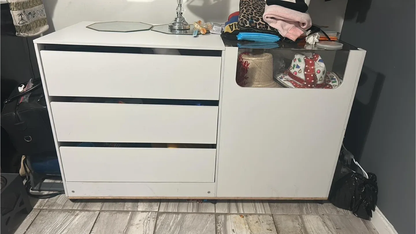 White 6 Drawer Dresser with Side Cabinet