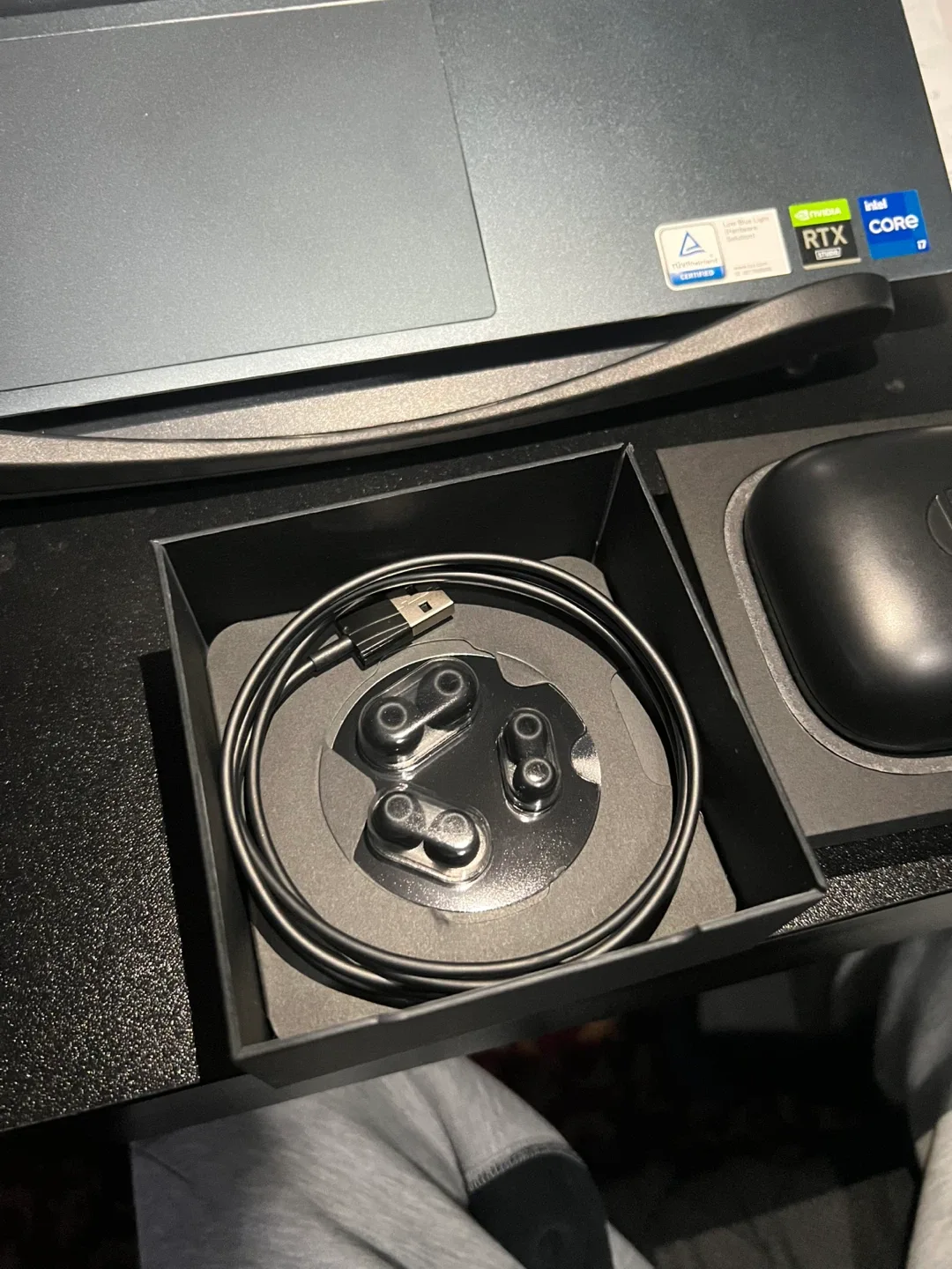 PowerBeat Pros (Receipt) image indicator(6)