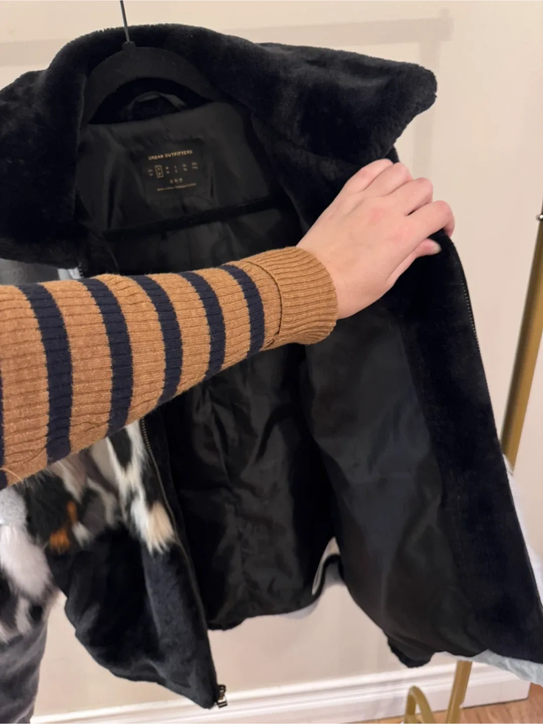 Urban Outfitters Patchwork Faux Fur Jacket - Size S image indicator(5)