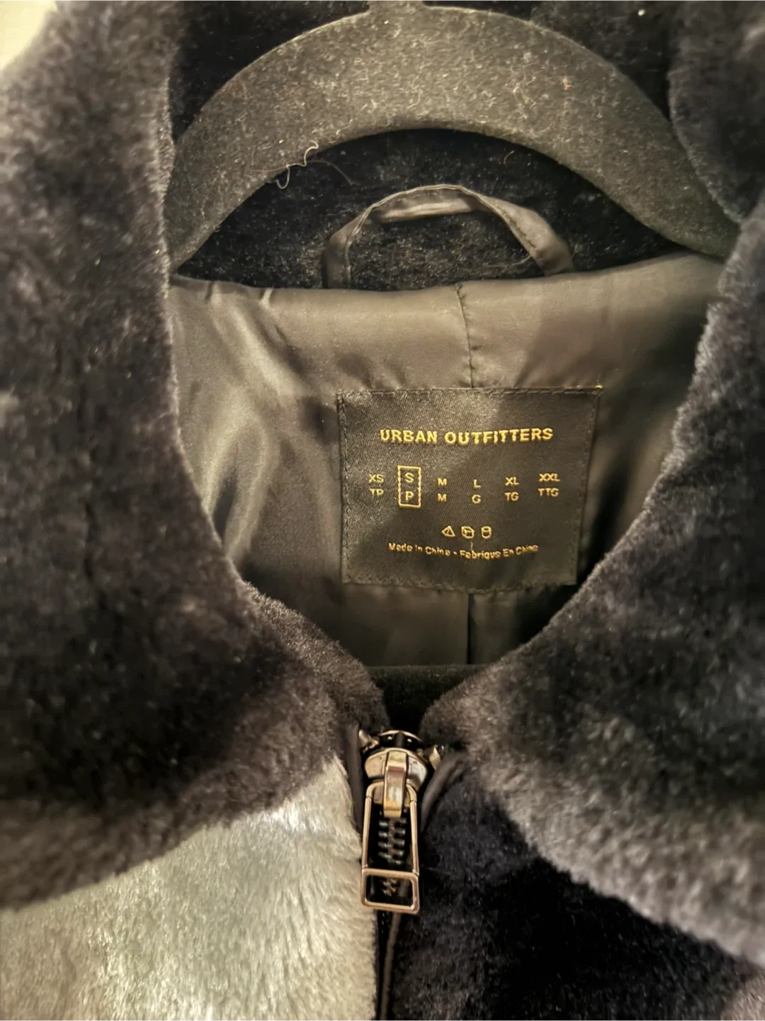 Urban Outfitters Patchwork Faux Fur Jacket - Size S image indicator(4)